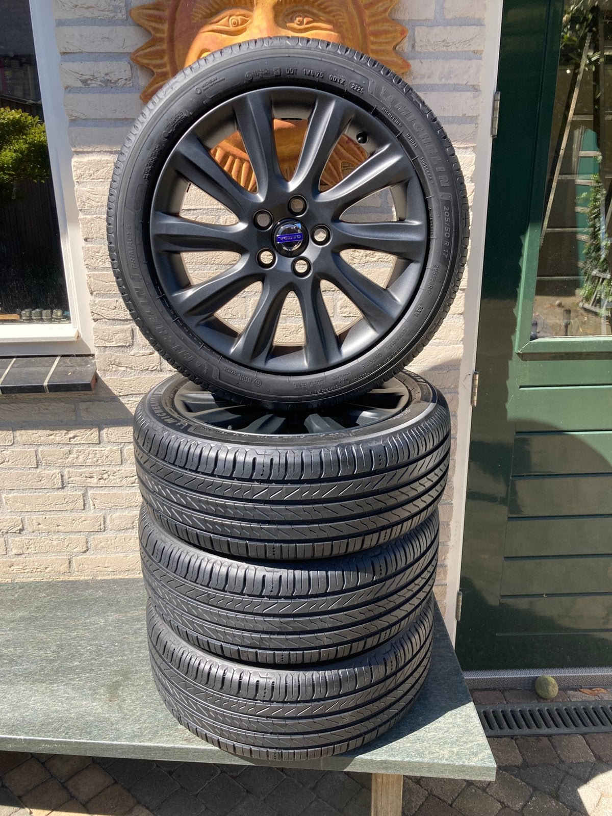 Volvo Mannan 17 inch nieuwe Michelin zomerbanden 205 50 R17, Auto-onderdelen, Banden en Velgen, Ophalen, Banden en Velgen, Nieuw