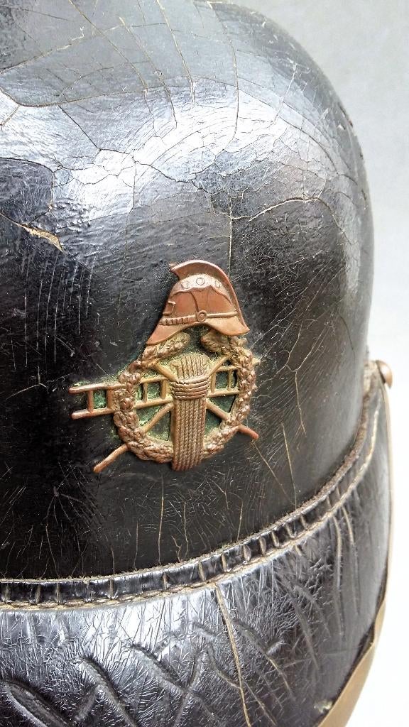 Omstreeks 1900 Brandweerhelm Brandweer Helm met Embleem, Nvt., Overige soorten, Ophalen of Verzenden, Nederland
