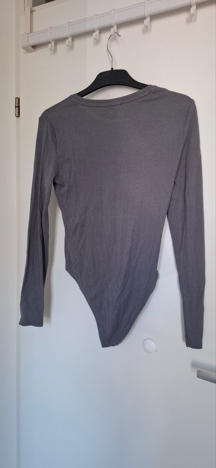 Primark grijze bodysuit met lange mouwen - Maat S, Primark, Ophalen of Verzenden, Zo goed als nieuw, Lange mouw