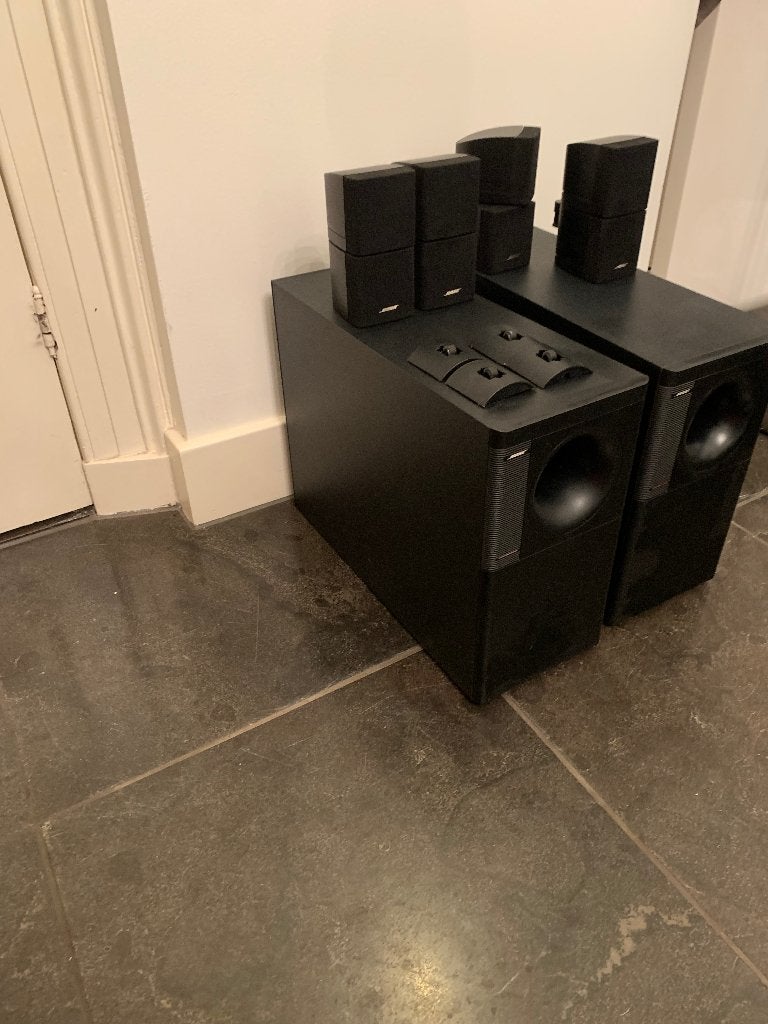 Bose Acoustimass 5 serie 2 dubbele boxen en 1 subwoofer