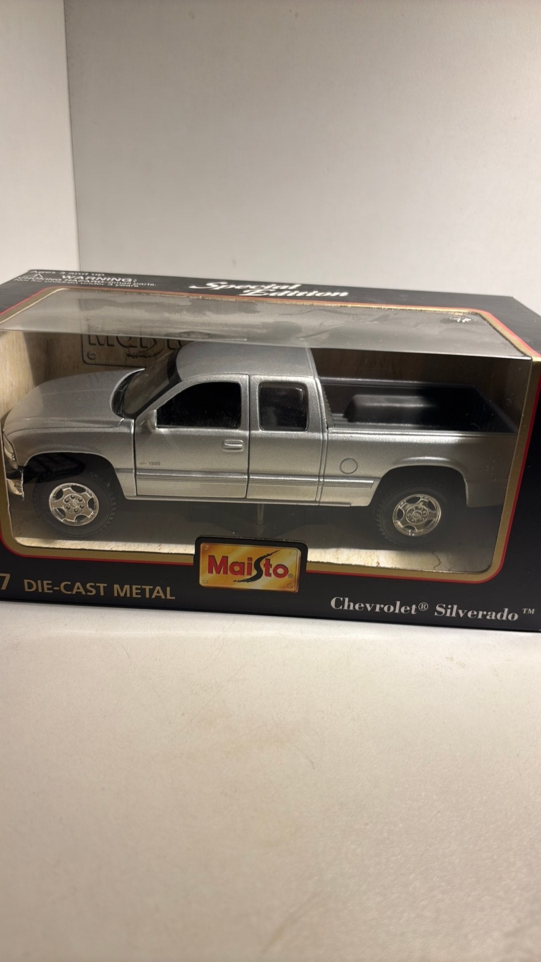 Chevrolet silverado maisto 1.27, Maisto, Ophalen of Verzenden, A, A