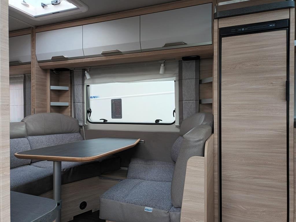 Knaus Sudwind 500 PF Scandinavian Selection, Caravans en Kamperen, Bedrijf, Treinzit, Overige typen, Schokbreker