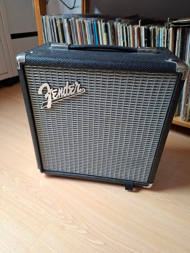 Fender Rumble 15, Muziek en Instrumenten, Versterkers | Bas en Gitaar, Ophalen of Verzenden, Zo goed als nieuw, Minder dan 50 watt