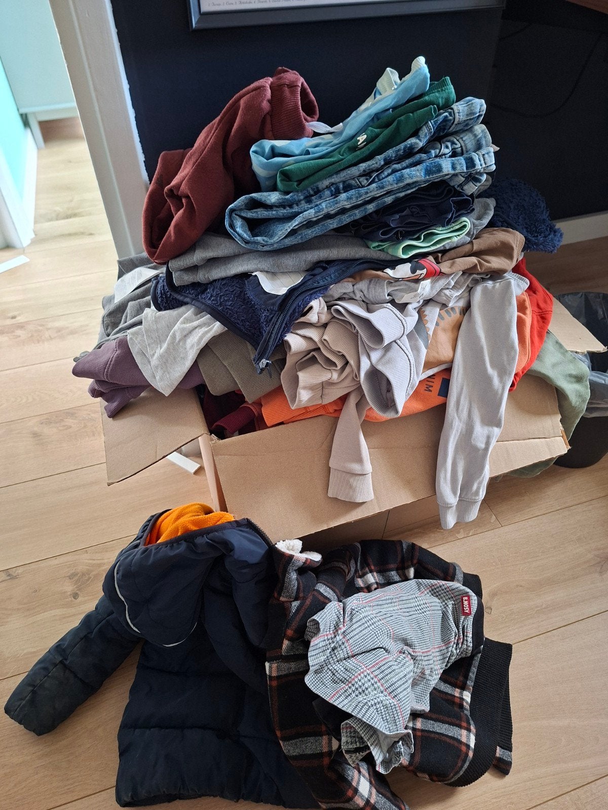 Grote doos jongenskleding maat 104, Kinderen en Baby's, Ophalen, Gebruikt, Maat 104