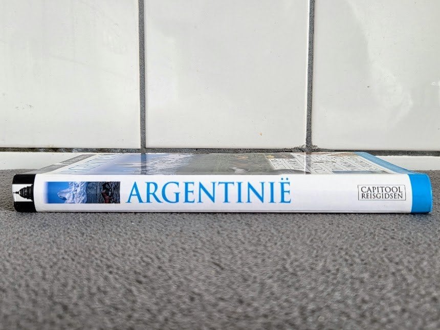 Capitool reisgidsen Argentinië, Gelezen, Capitool, Ophalen of Verzenden, Zuid-Amerika