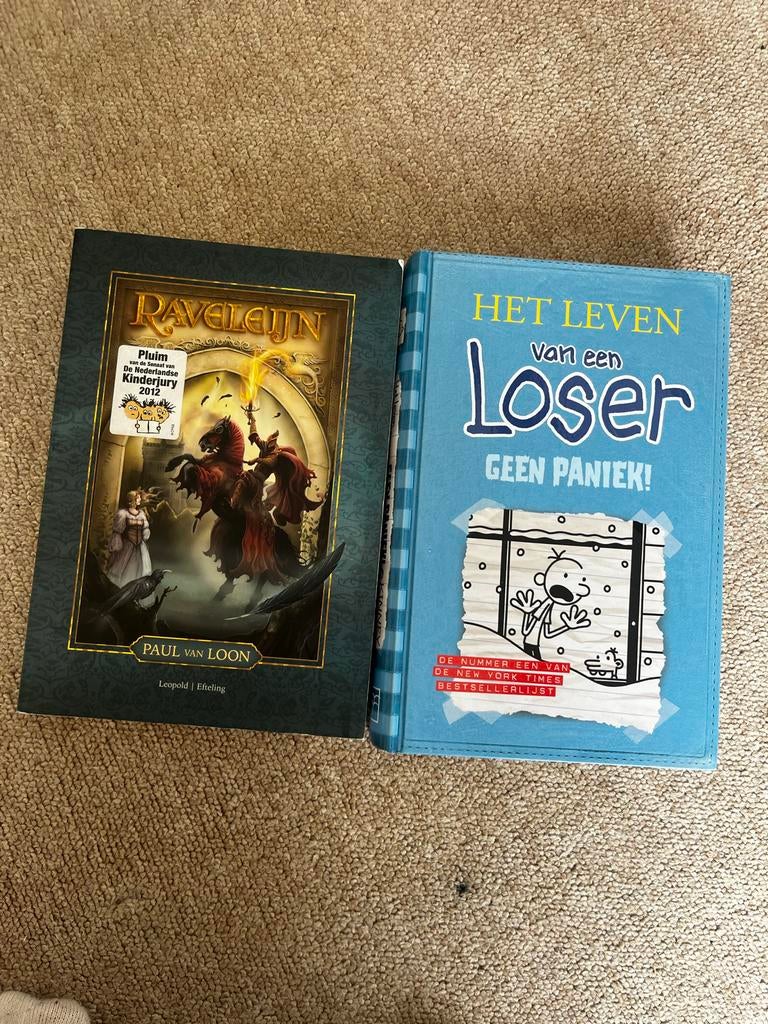 Raveleijn & Het Leven van een Loser - 2 boeken, Ophalen of Verzenden, Gelezen, Fictie algemeen