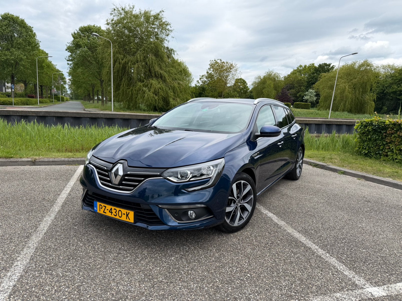Renault Mégane 1.2 Energy TCe 130pk 2017 Blauw Bose Editie, Voorwielaandrijving, 4 cilinders, Blauw, 132 pk