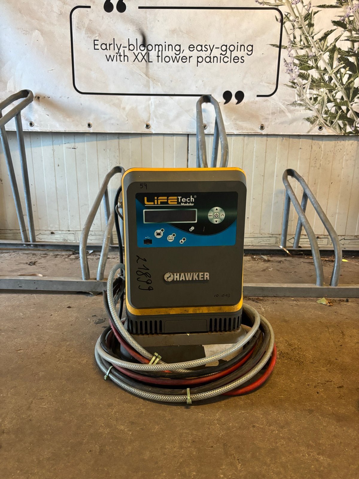 HAWKER LIFE Tech Modulair Acculader, Ophalen, Gebruikt