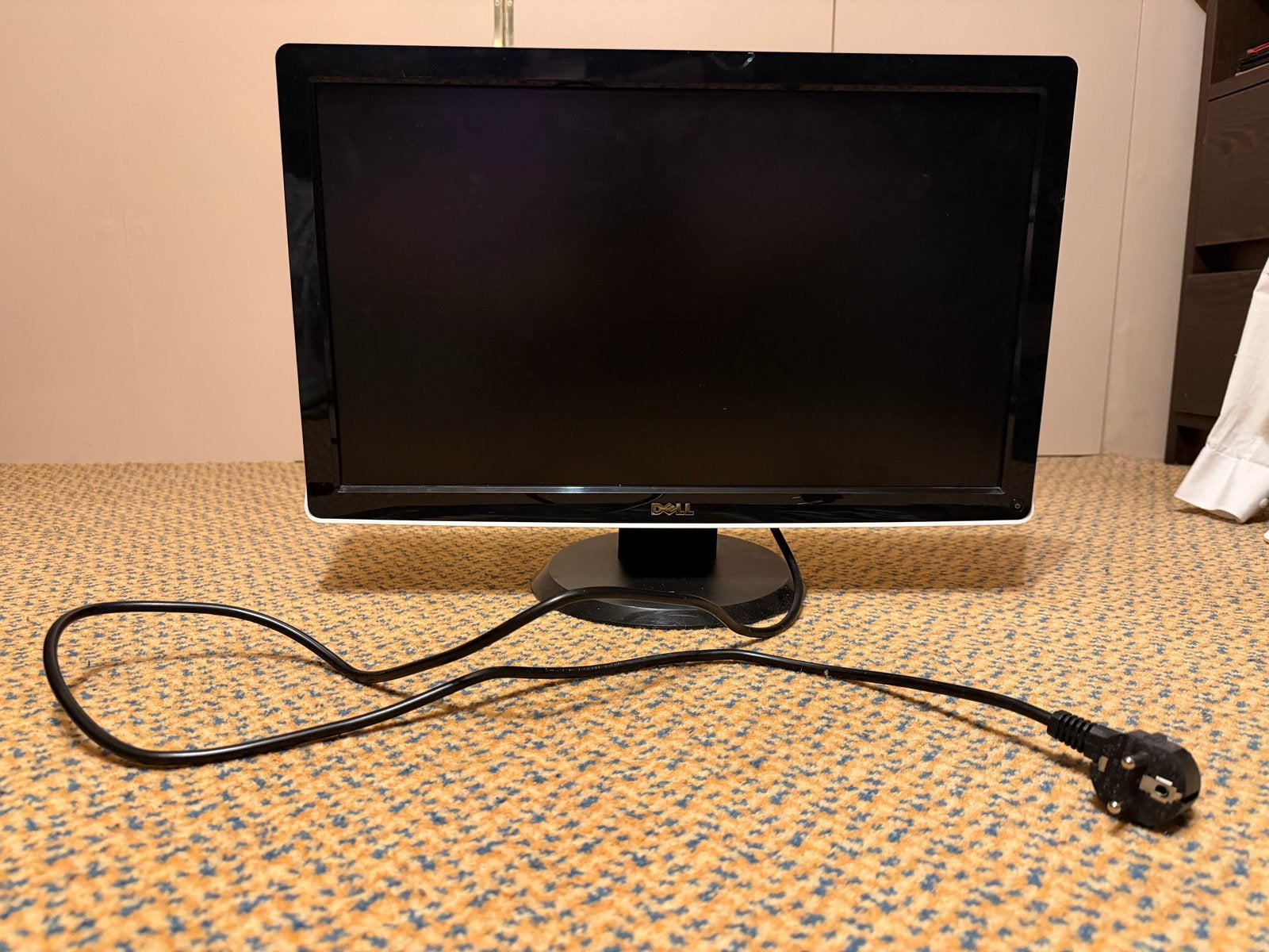 Dell Monitor met power kabel, Ophalen, Zo goed als nieuw, DVI, Hoofdtelefoonaansluiting