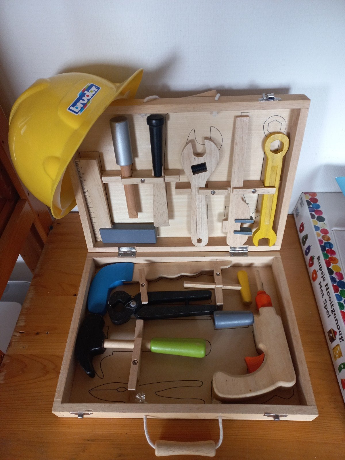 Houten Gereedschapskist Speelgoed met Bruder Bouwhelm, Ophalen of Verzenden, Gebruikt, Knutselen