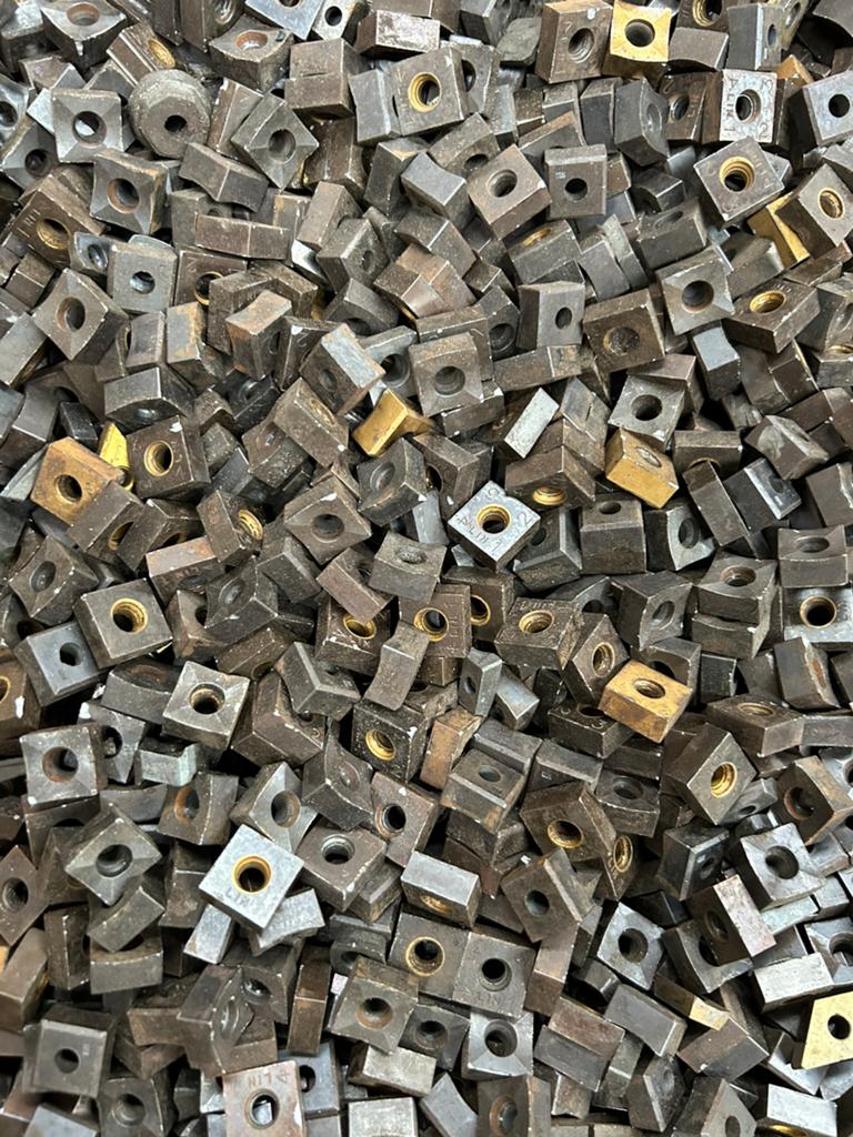 Gezocht: hardmetaal boren, frezen wisselplaten!, Ophalen, Zo goed als nieuw