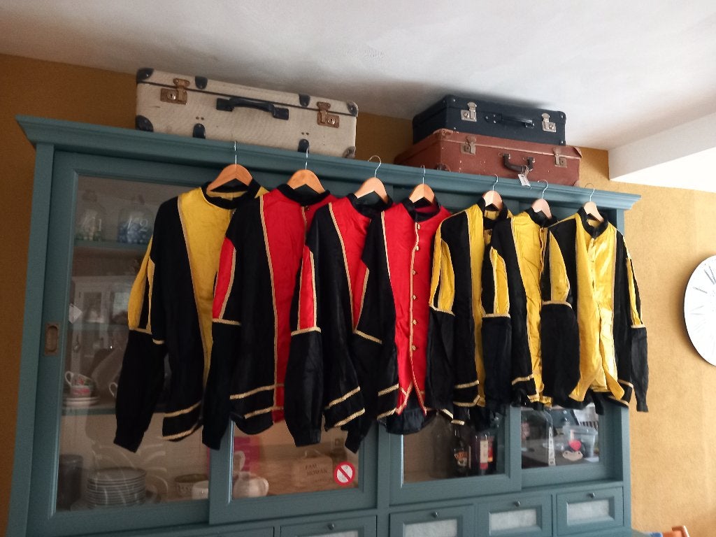 7 pietenpakken, Ophalen of Verzenden, Gebruikt
