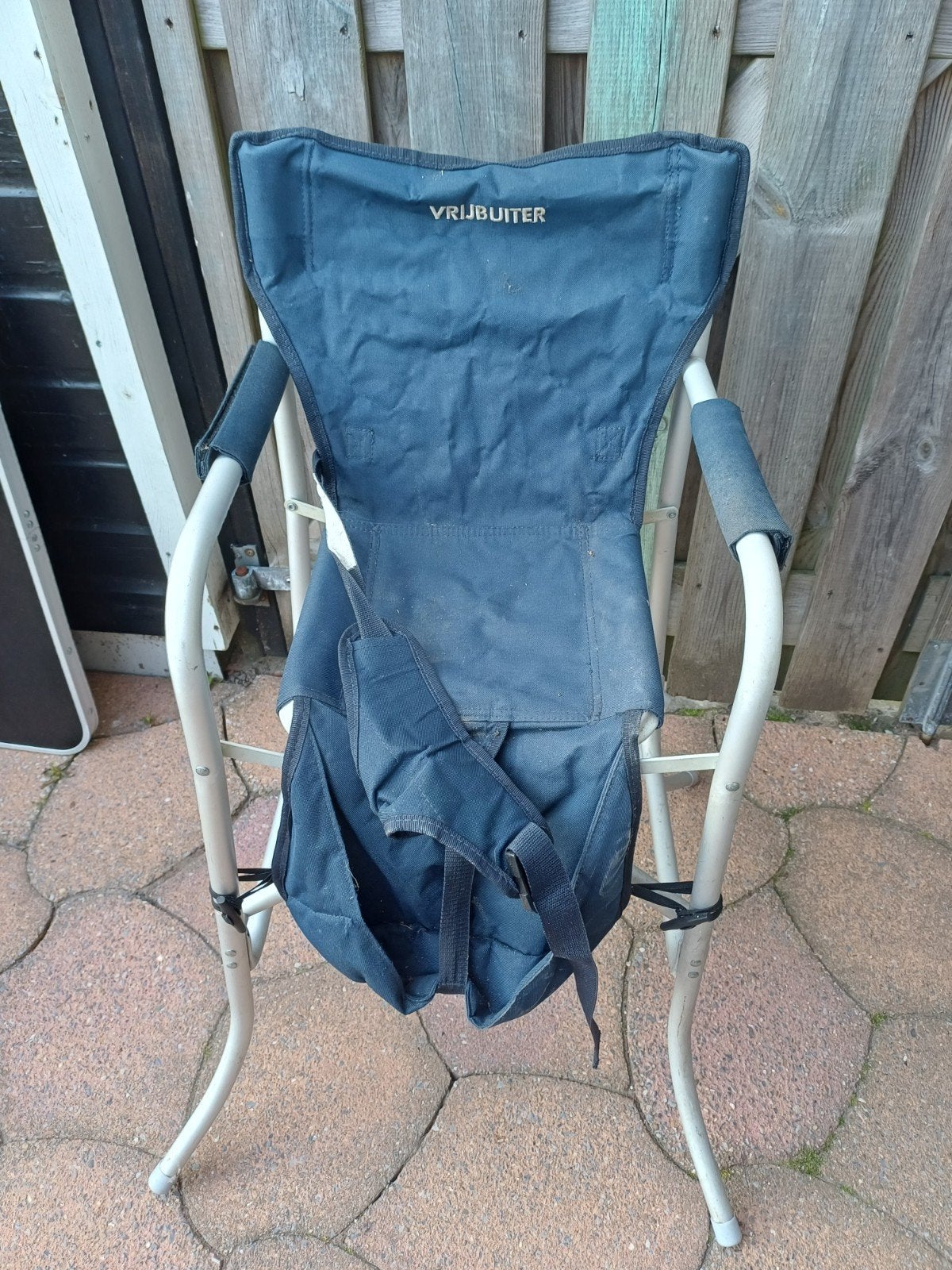 Vrijbuiter camping kinderstoel, Ophalen