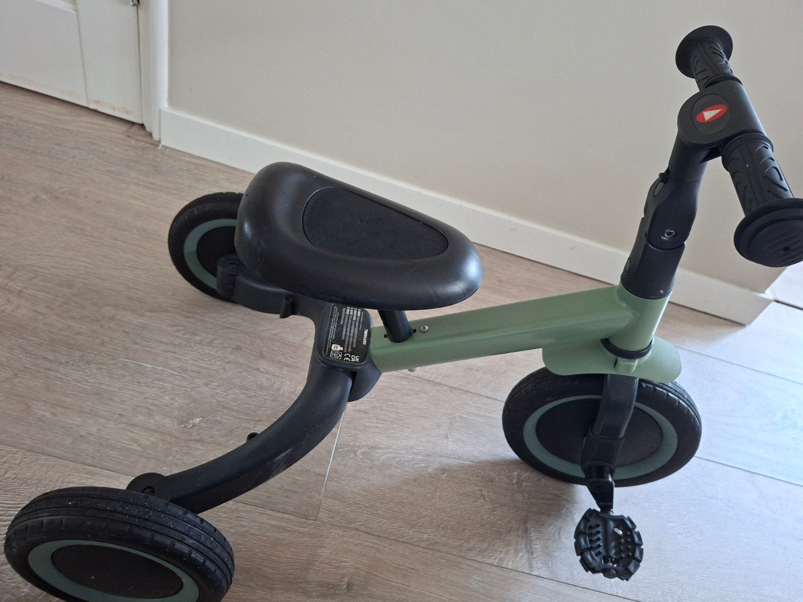 2-in-1 Loopfiets/Driewieler met afneembare pedalen, Ophalen, Zo goed als nieuw, Verstelbare zitting