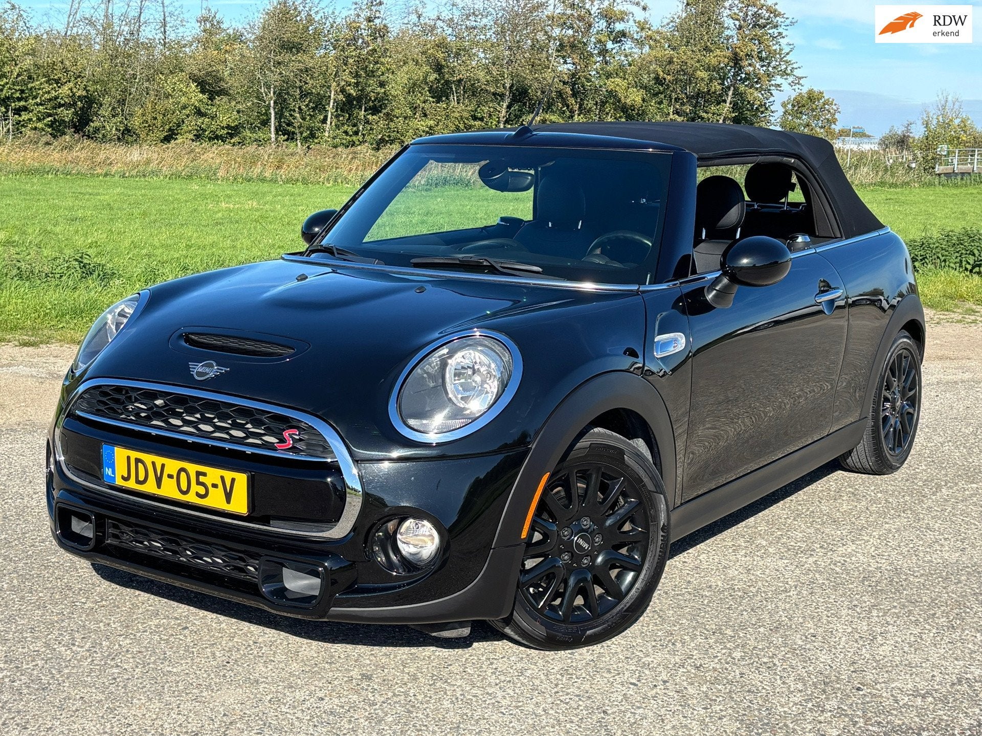 Mini Cabrio 2.0 Cooper S Chili Serious Business Aut/Leder/Ca, Auto's, Voorwielaandrijving, Gebruikt, Cabriolet, 4 stoelen