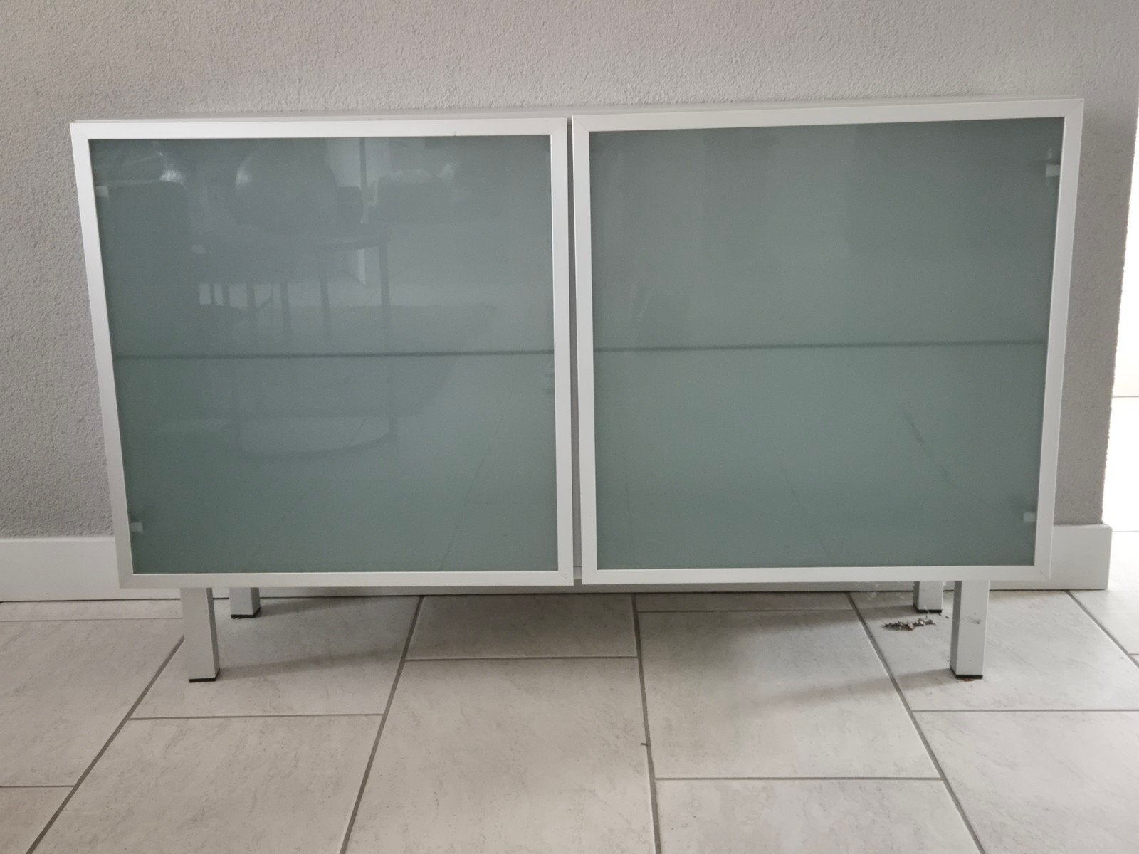 Lage kast Ikea Besta, Ophalen, Met deur(en), 100 tot 150 cm, Zo goed als nieuw