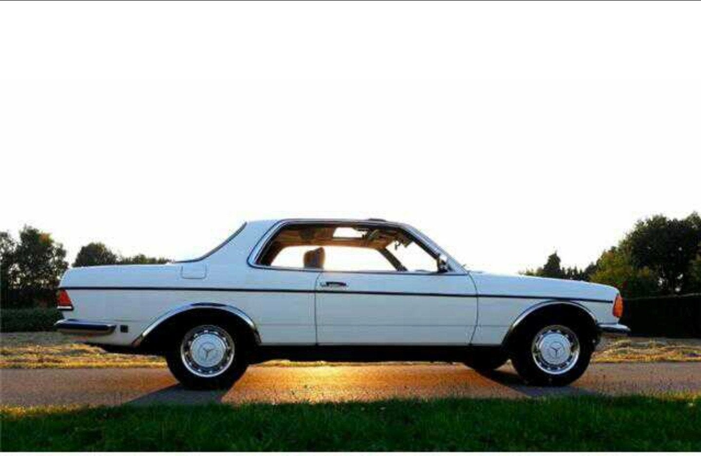 Autoherstel, lasser, plaatwerker Mercedes 230C C123, Ophalen of Verzenden, Voor, Bumper