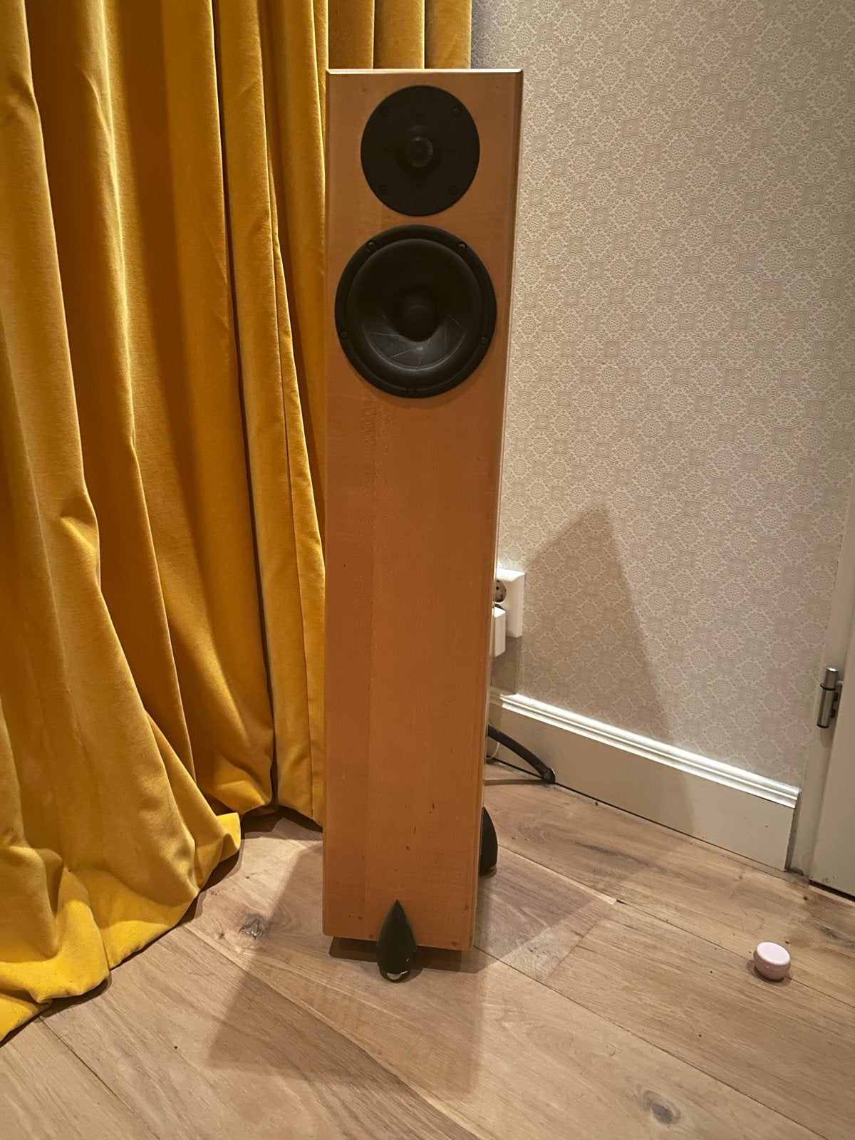 Totem Acoustic Hawk Vloerstaande Luidspreker, Vloerstaande luidspreker, Gebruikt, 60 tot 120 watt, Geschikt voor surround/home cinema