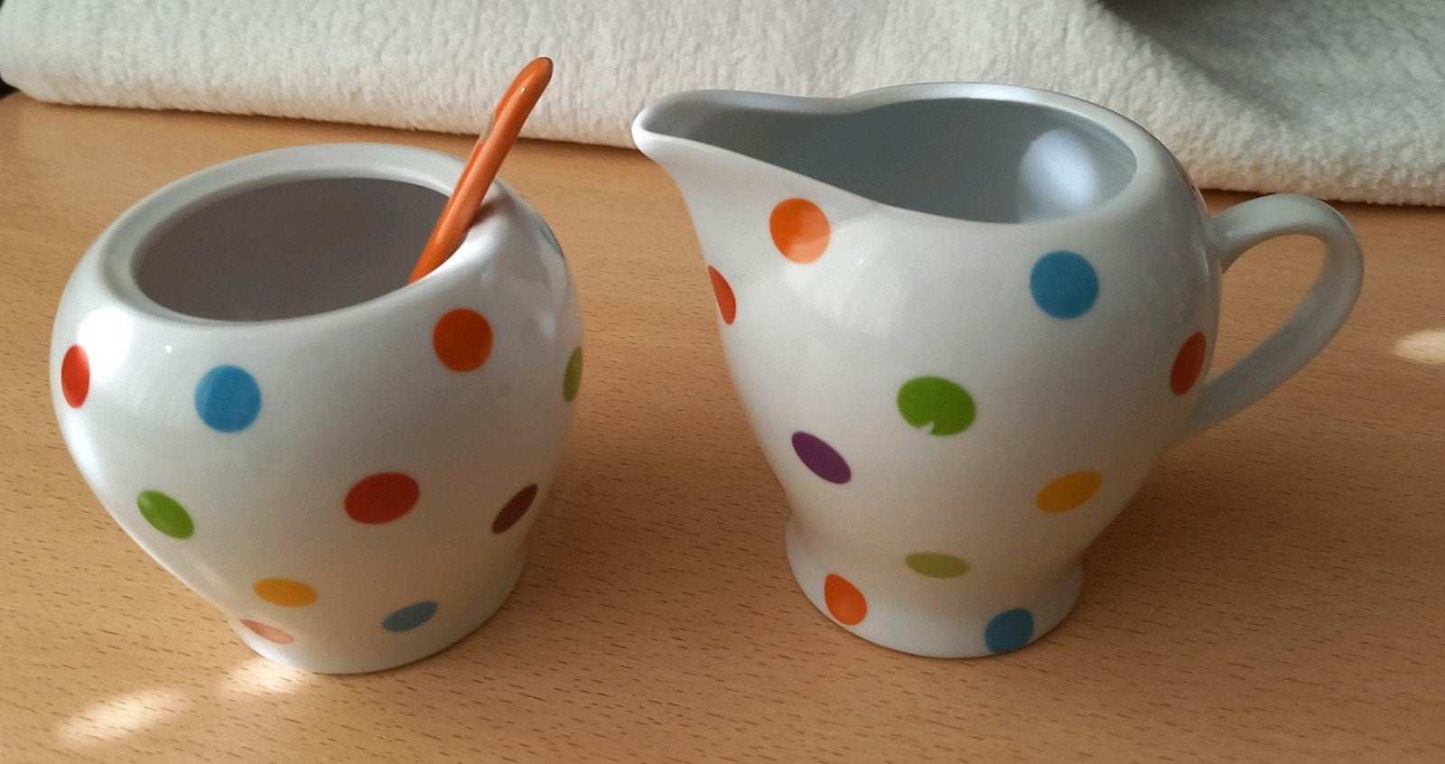 Suiker en melkstel, Ophalen of Verzenden, Aardewerk, Overige stijlen, Overige typen