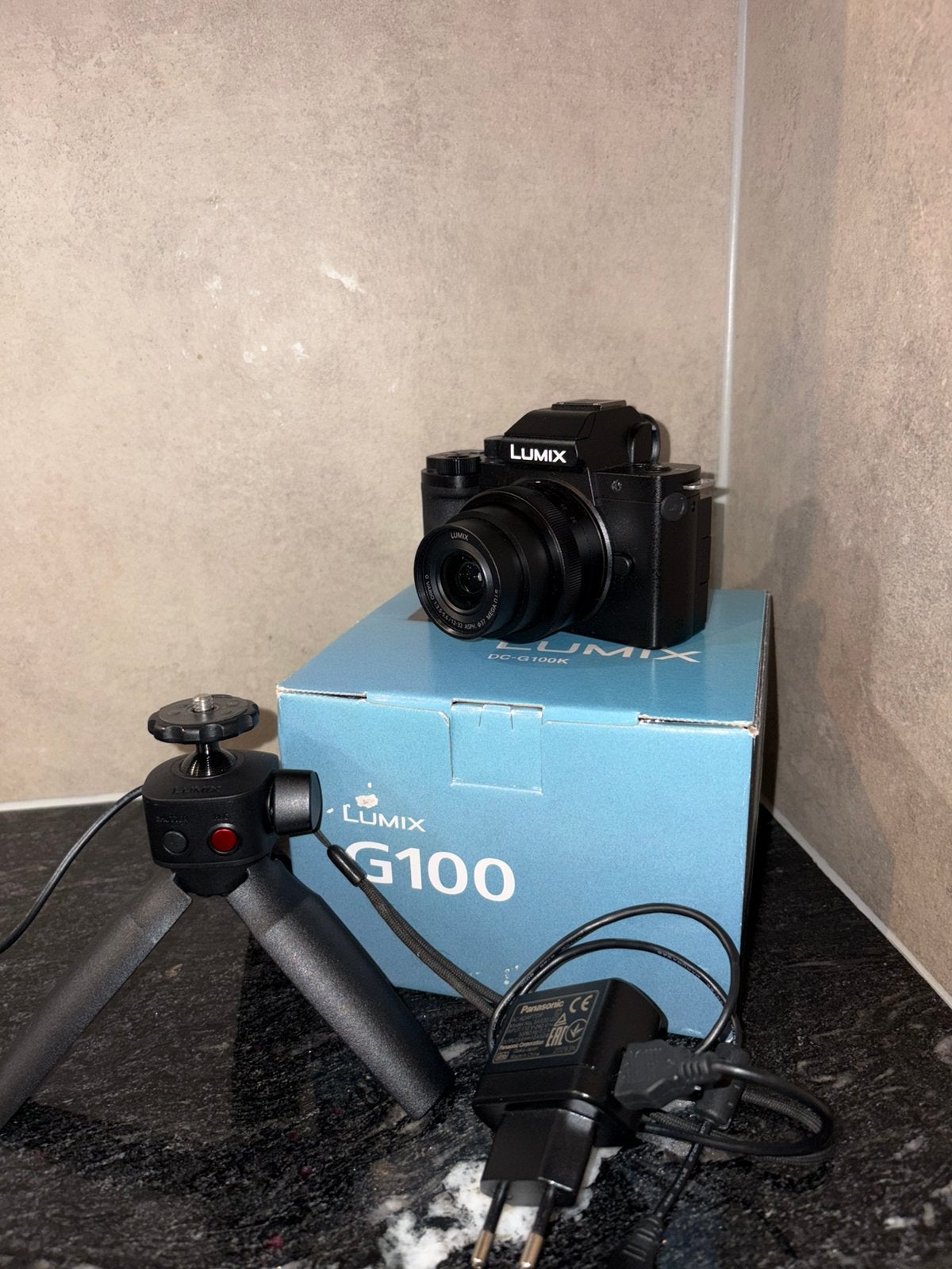 Lumix DC-G100K camera + vlogstatief orgineel, Ophalen, Zo goed als nieuw, Overige Merken, 8 keer of meer