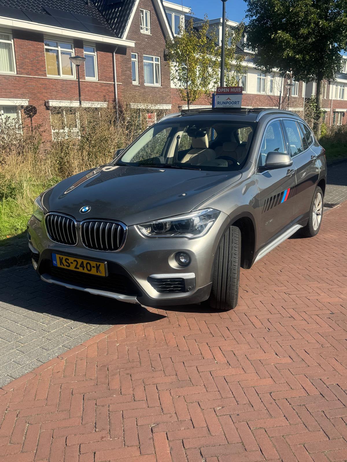 BMW X1 Xdrive20i 192pk Aut panorama head-up, Auto's, 1998 cc, 2000 kg, Origineel Nederlands, Bedrijf