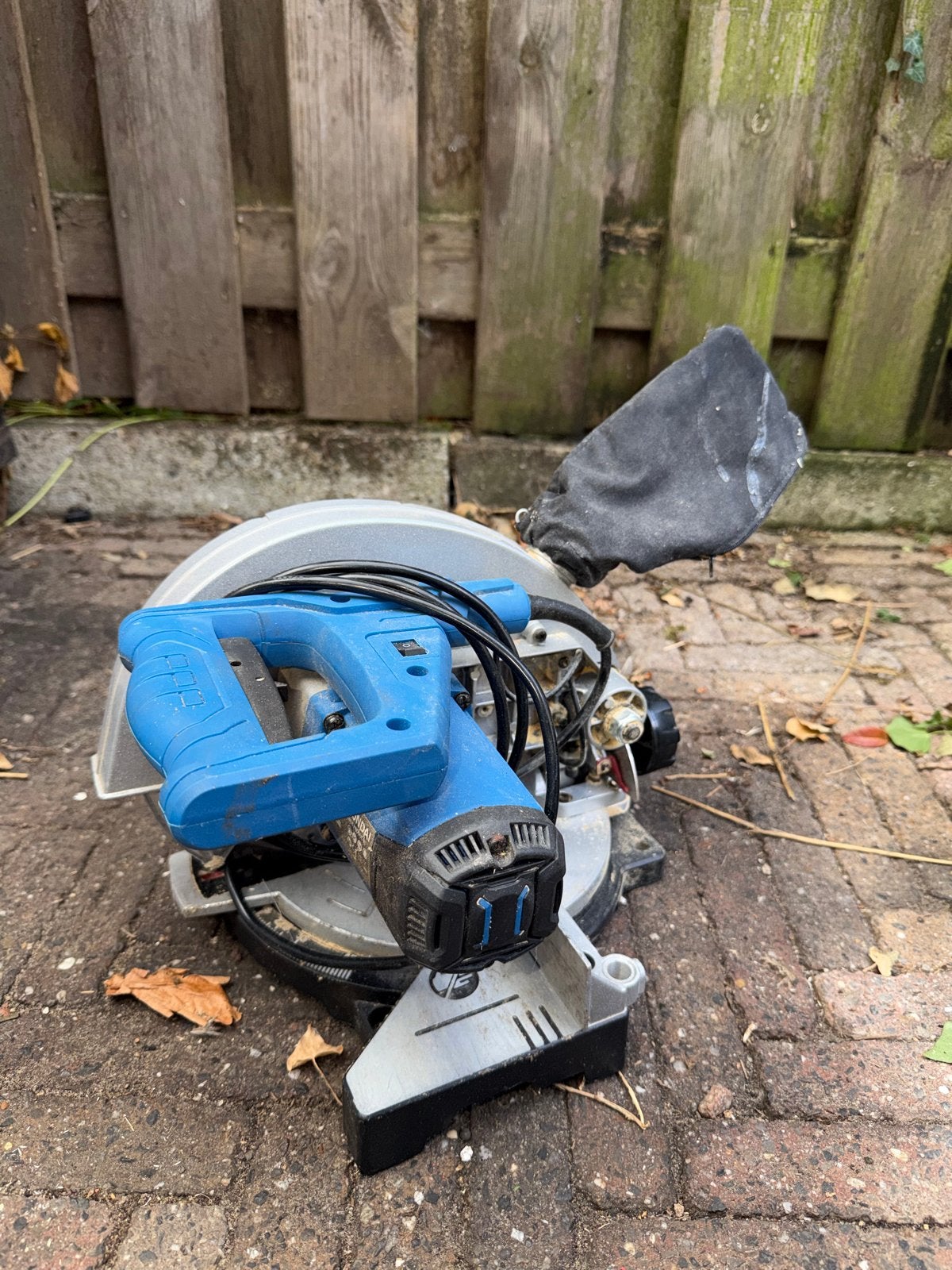 Hyundai Afkortzaag - Gebruikt maar functioneel, Gebruikt, Ophalen of Verzenden, Afkortzaag, 30 tot 70 mm