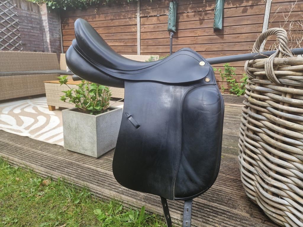 Prestige dressuurzadel 18 inch ( top dressage), Ophalen