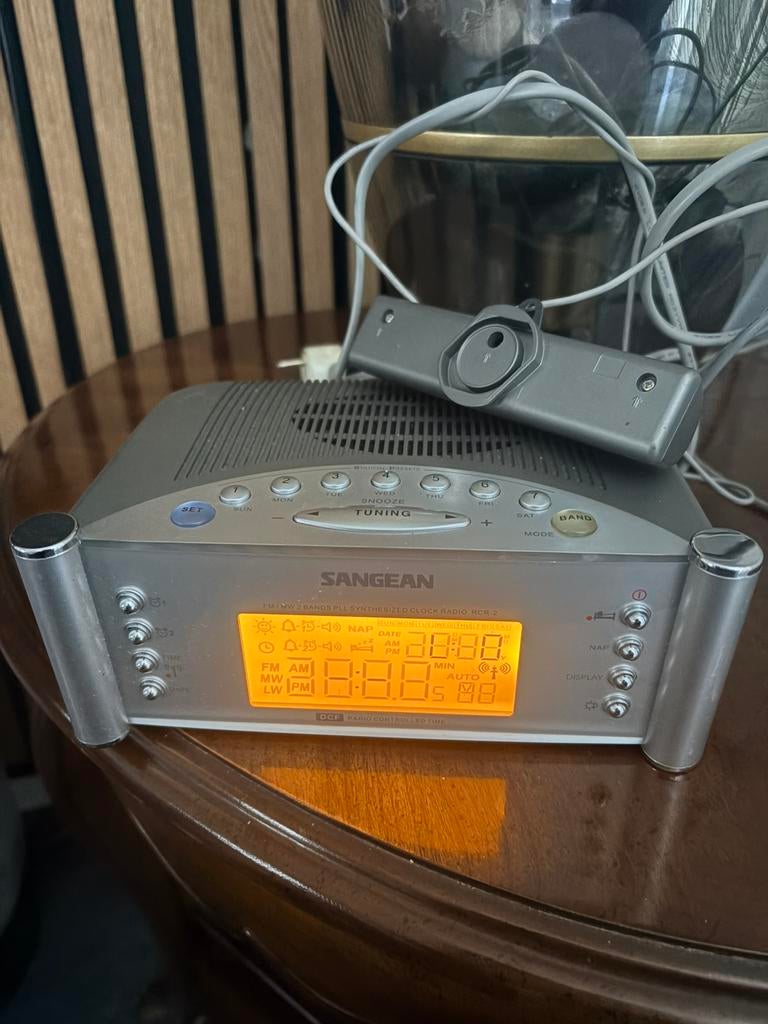 Sangean RCR2 - Klokradio - Zilver, Ophalen of Verzenden, Zo goed als nieuw