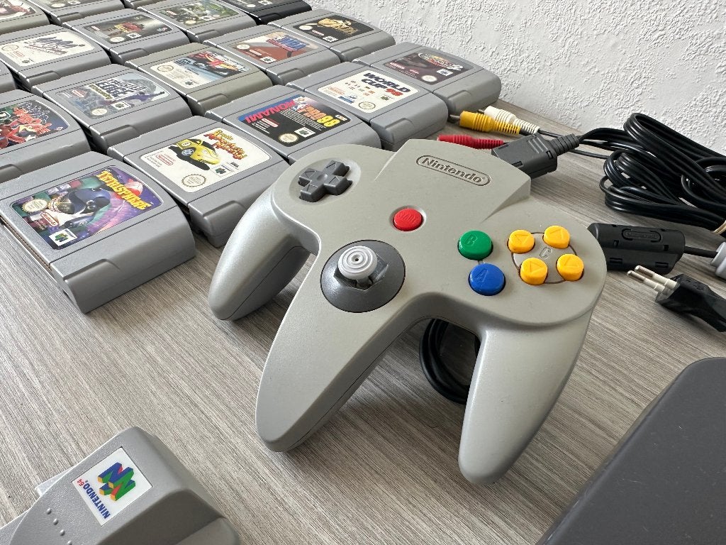 Nintendo 64 compleet met controller en 38 games!, Gebruikt, Overige genres, Eén computer, Ophalen of Verzenden
