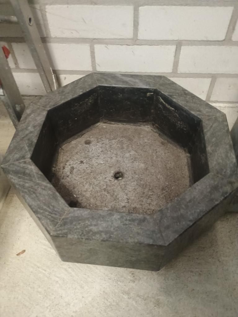 Zware grijze marmeren grafsteen plantenbak - 43 cm, Ophalen, Overige materialen, Minder dan 30 cm, Minder dan 60 cm
