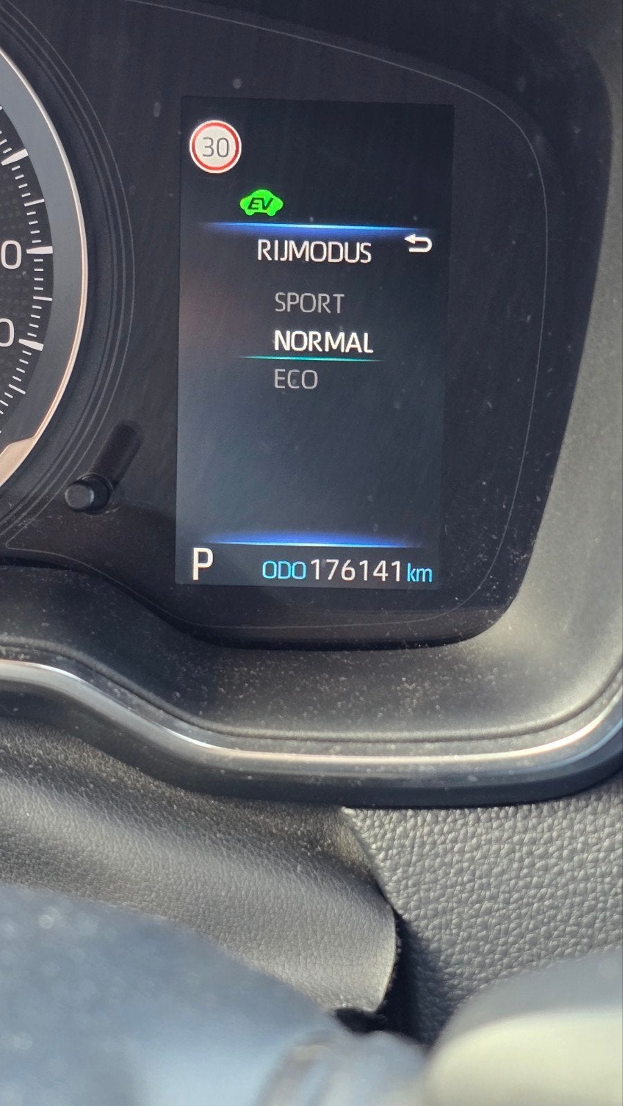 Foto 17 van ​Toyota Corolla 1.8 Hybrid (2019) | Automaat | CarPlay