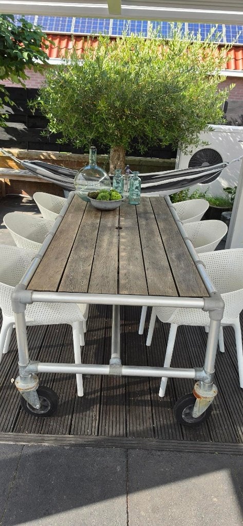 Stoere buitentafel tuintafel van massief hout en metaal, Tuin en Terras, Tuintafels, Ophalen, Gebruikt, Rechthoekig, Hout