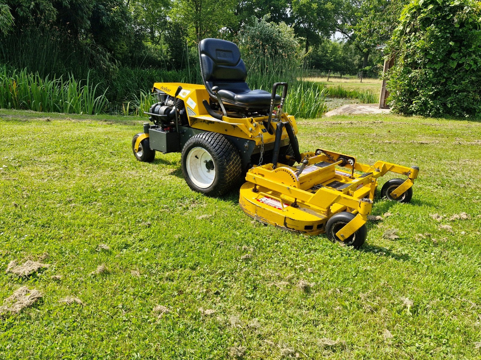 Te Koop Walker Zero-Turn frontmaaier 18 pk bj 2010, Tuin en Terras, Ophalen, 120 cm of meer
