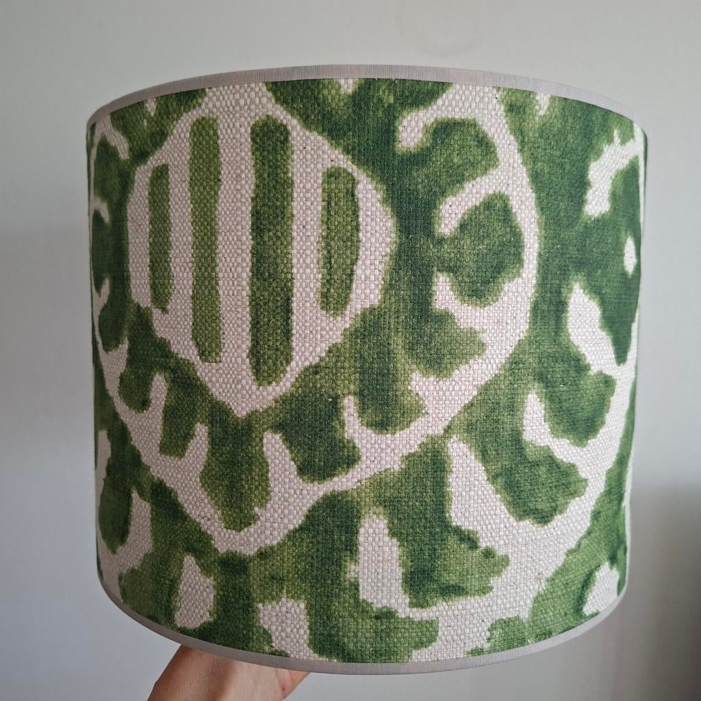 Nieuwe unieke handgemaakte lampenkap ikat groen 30 cm, Ophalen of Verzenden