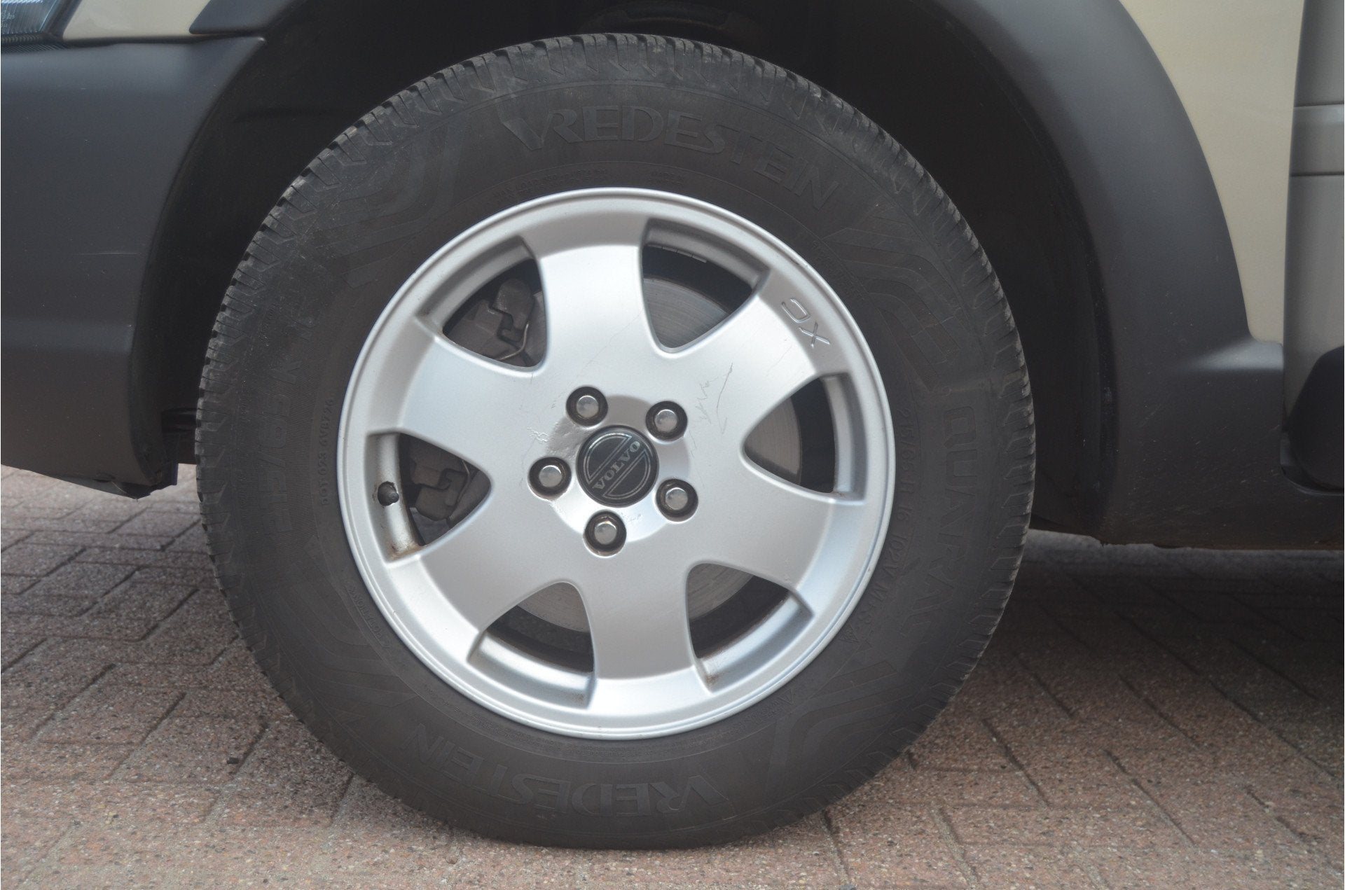 Volvo XC70 2.5 T Geartronic AWD Allseason / Trekhaak, Auto's, Volvo, Automaat, XC70, Origineel Nederlands, 209 pk