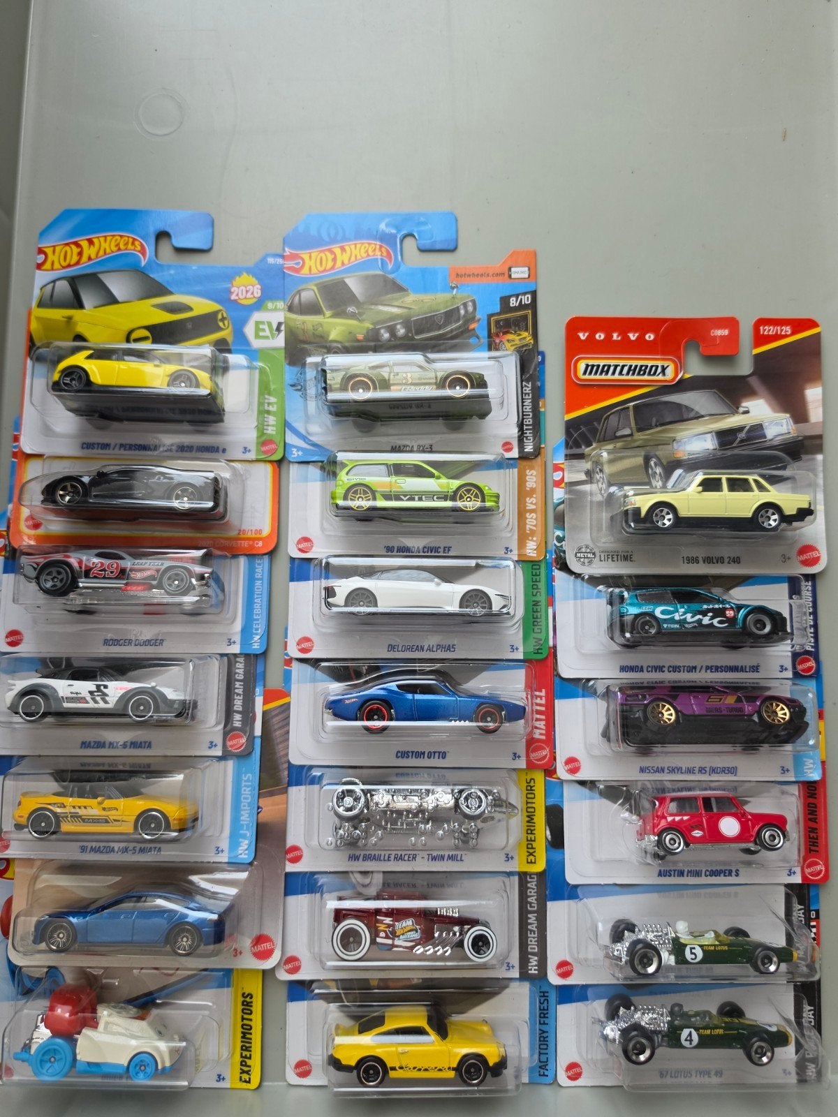Partij van 20 Hot Wheels en Matchbox modellen HotWheels, Hobby en Vrije tijd, Modelauto's | Overige schalen, Ophalen of Verzenden