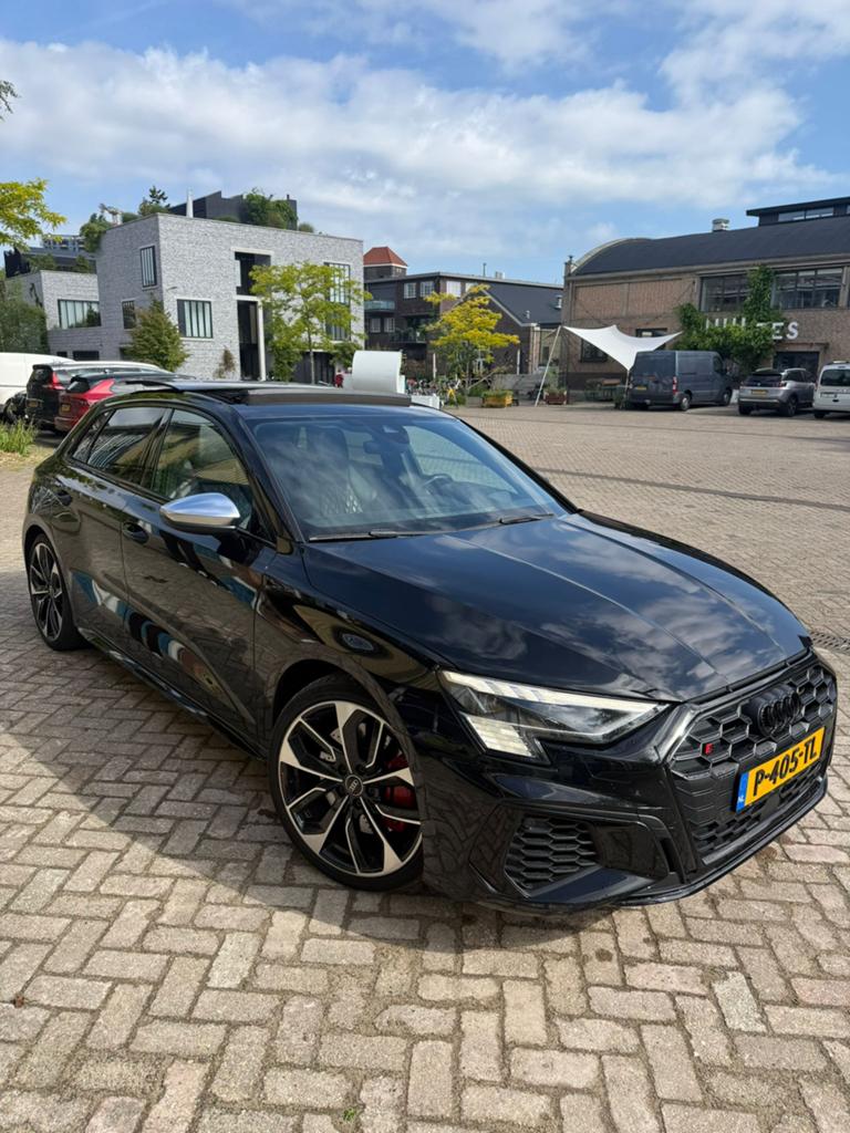 Audi A3 S3 Tfsi 310pk S-tronic Quattro 2022 Zwart, Auto's, Audi, Automaat, Sportstoelen, Zwart, 4 cilinders