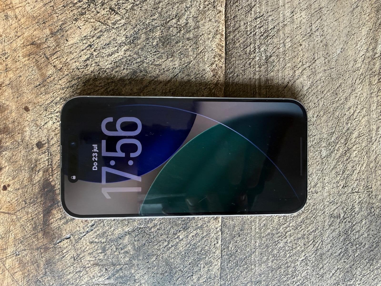 iPhone 15 Pro 128GB - Zilver - Met originele doos, Telecommunicatie, Mobiele telefoons | Apple iPhone, Ophalen, 128 GB, Zo goed als nieuw
