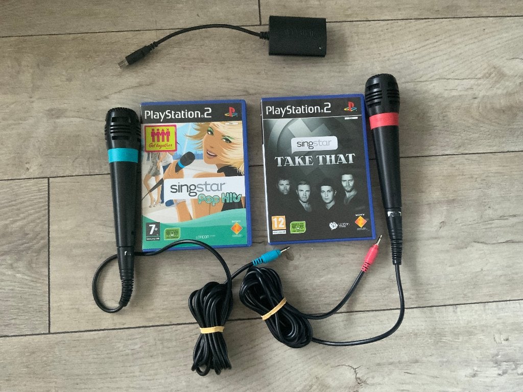 Playstation 2 Singstar Set - Spellen + Microfoons PS2, Muziek, Ophalen of Verzenden, Zo goed als nieuw, 3 spelers of meer