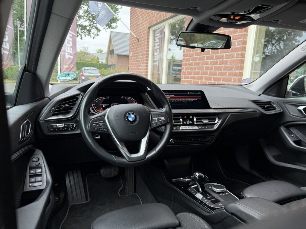 BMW 2 Serie Gran Coupé 218i Introduction Ed Sport CAMERA /, 136 pk, Gebruikt, 1350 kg, Leder en Stof