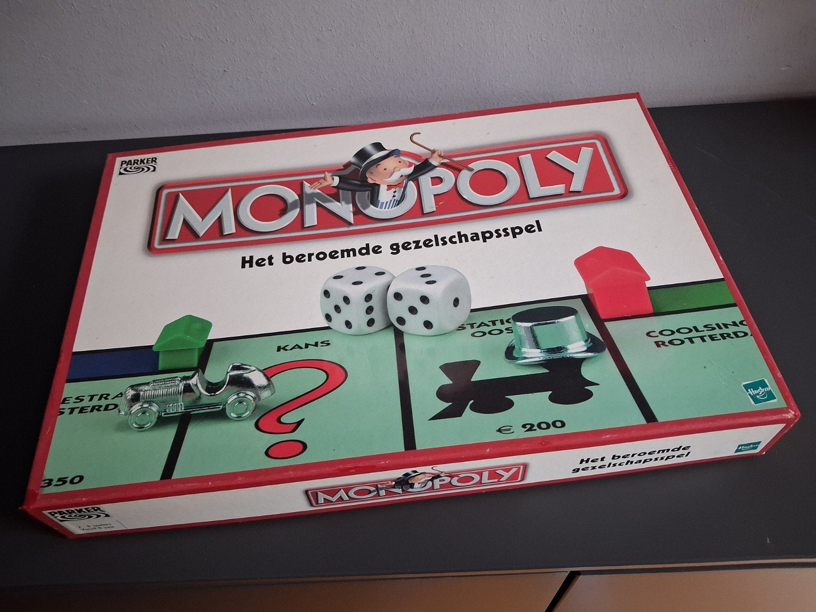 Monopoly - Het beroemde gezelschapsspel spel, Drie of vier spelers, Ophalen of Verzenden, Gebruikt, Parker