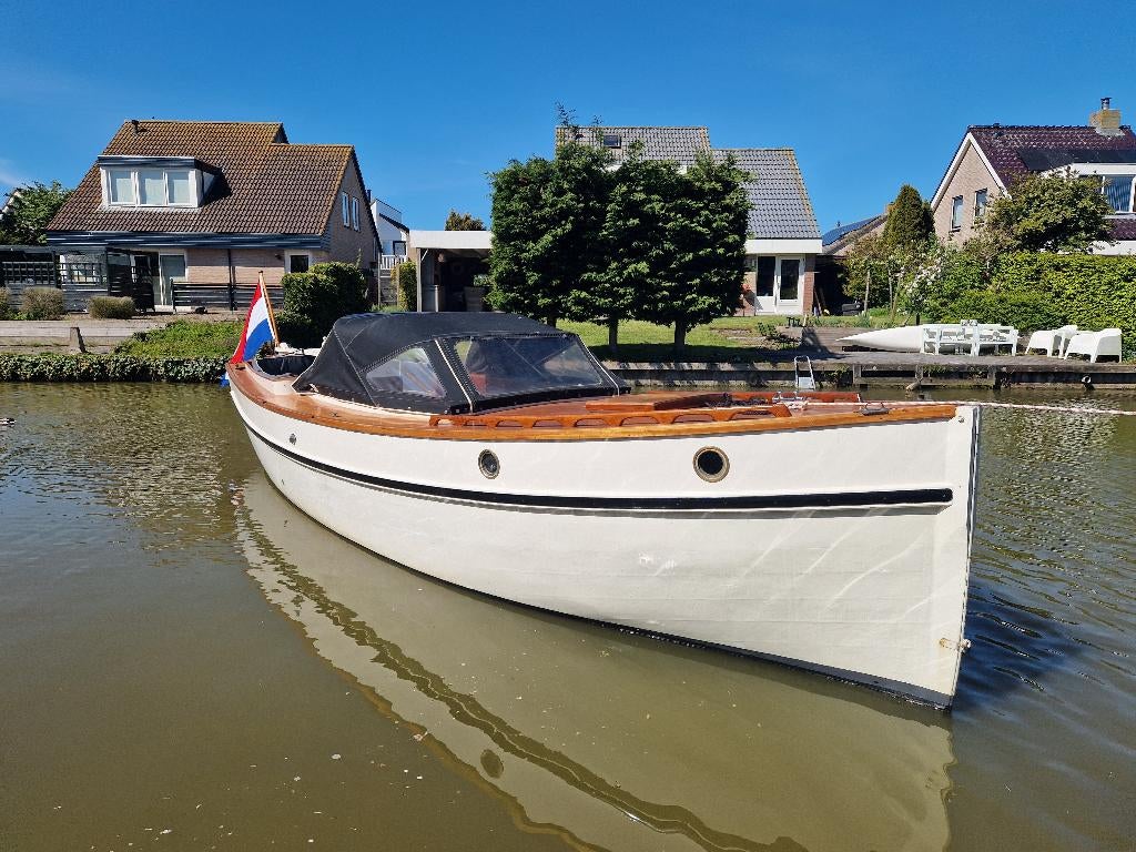 Klassieke Eikensloep uit 1939, met 2 slaapplaatsen., Ophalen, 10 tot 30 pk, Gebruikt, Binnenboordmotor