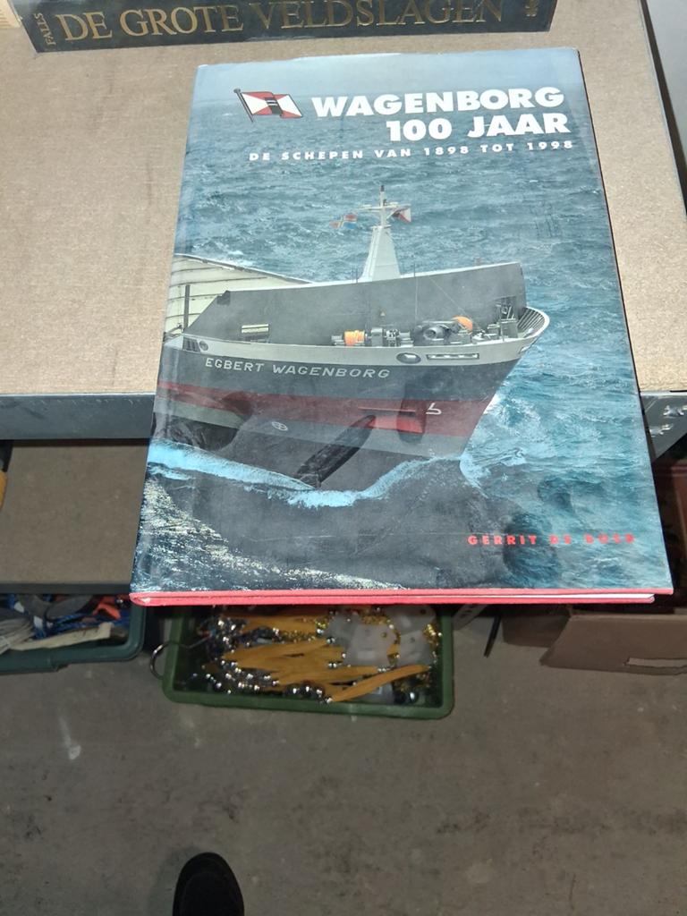 Wagenborg 100 Jaar: De Schepen van 1898 tot 1998, Ophalen of Verzenden, Gelezen, Gerrit J. de Boer, Boot