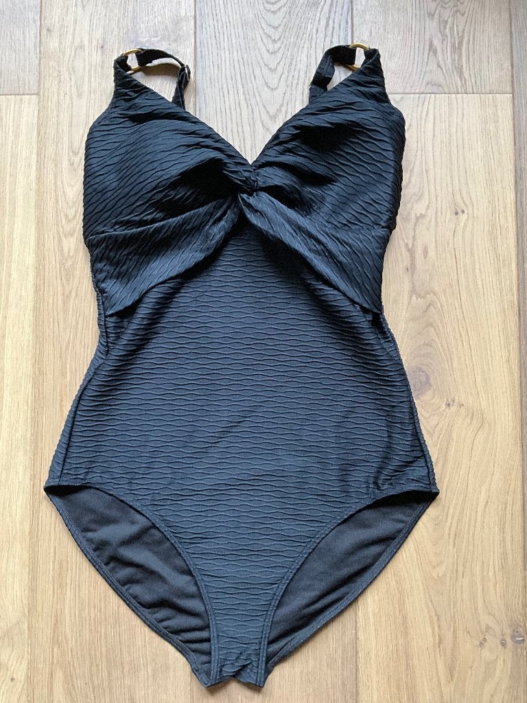 BEACHWAVE badpak met knoopdetail zwart maat 46, Zwart, Nieuw, Badpak, Ophalen of Verzenden