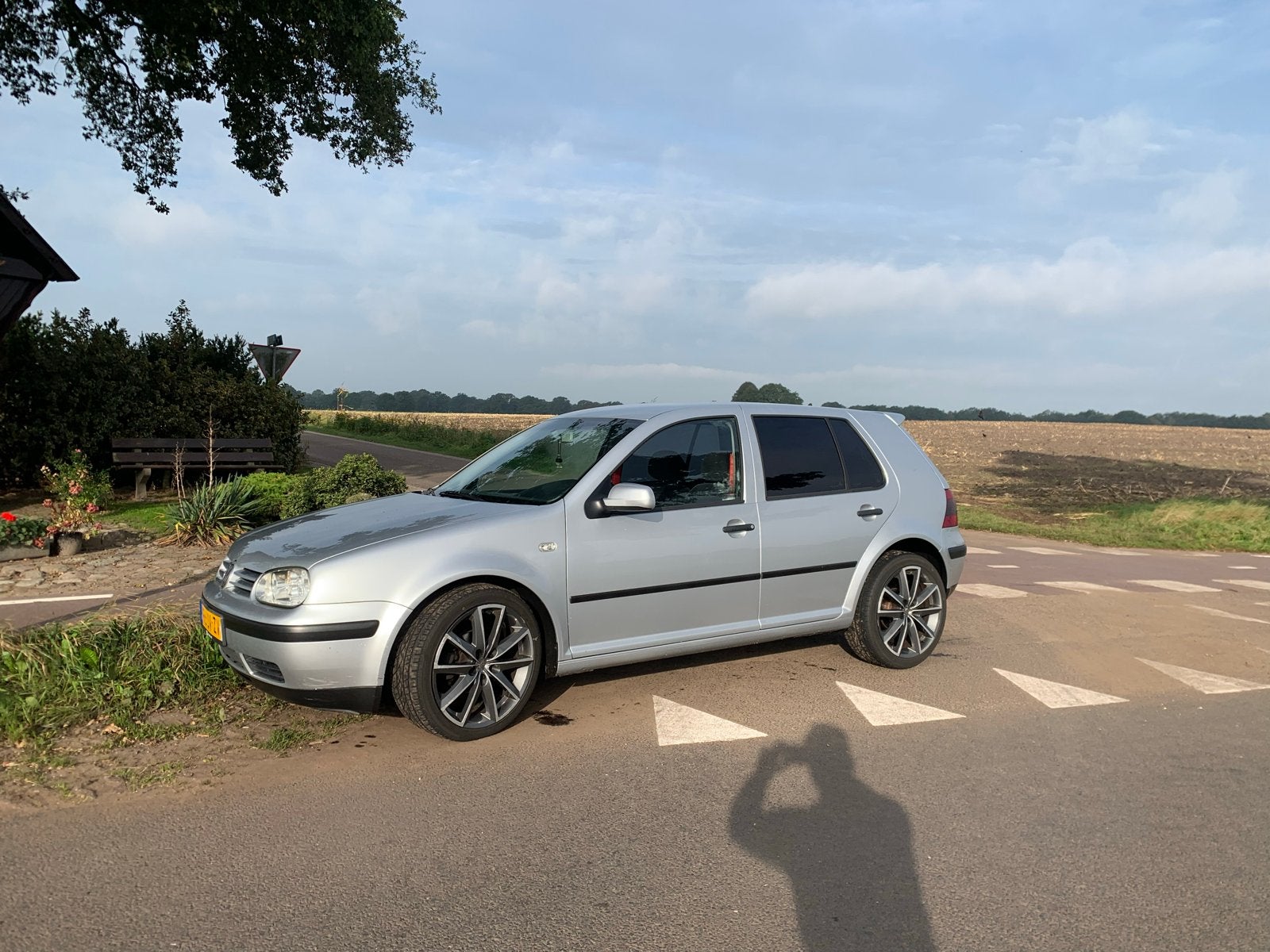 Volkswagen Golf 1.6 77KW 2002 Grijs, Auto's, Voorwielaandrijving, 1145 kg, 4 cilinders, 49 €/maand
