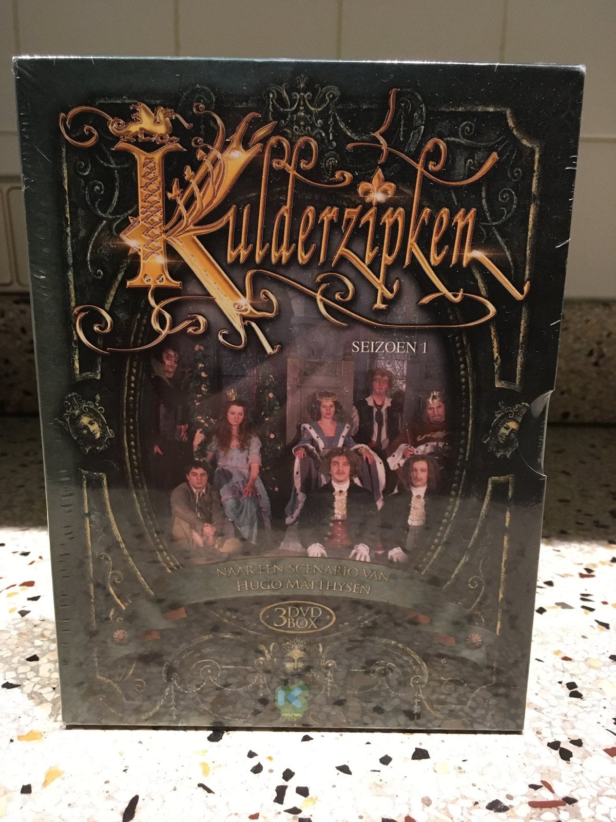 NIEUW: 3 DVD box Kulderzipken Seizoen 1 — alle leeftijden, Alle leeftijden, Tv-serie, Familie, Nieuw in verpakking