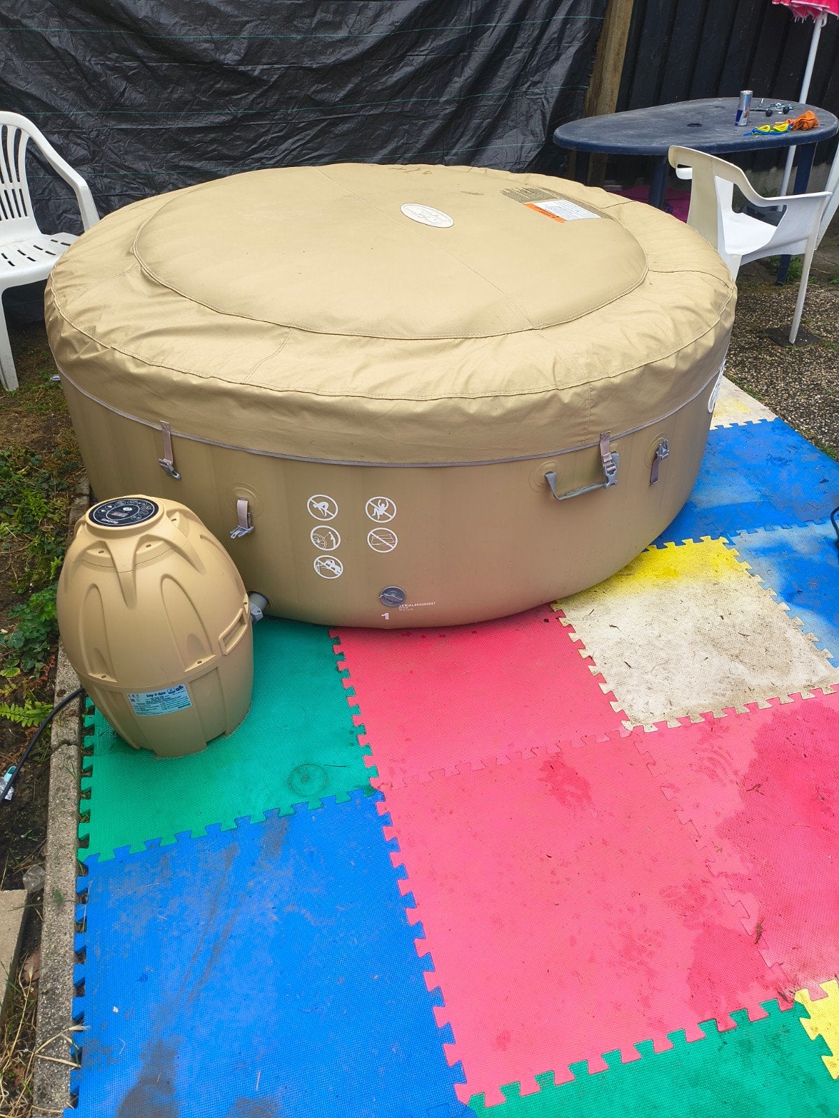 Goed onderhouden opblaasbare jacuzzi - Jarenlang plezier!, Tuin en Terras, Zwembaden, Ophalen, Gebruikt, Minder dan 80 cm, Opblaaszwembad