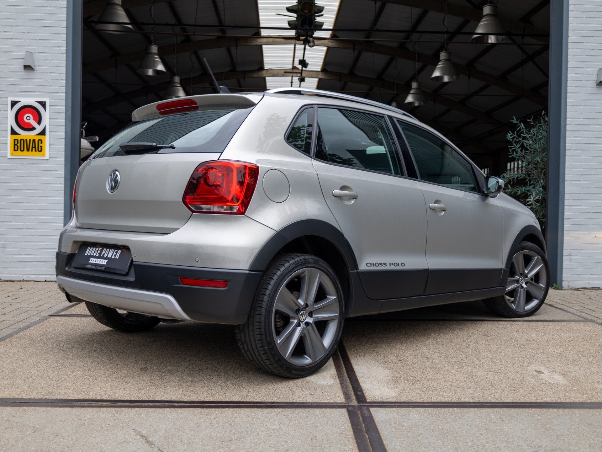 Volkswagen Polo 1.2 TSI Cross *NAP | Automaat | Dealer onder, Euro 5, Stof, Zwart, Beige