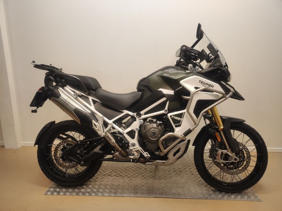 TRIUMPH TIGER 1200 RALLY EXPLORER (20222022) 21594Km, 2 cilinders, 1215 cc, Bedrijf, Onbekend
