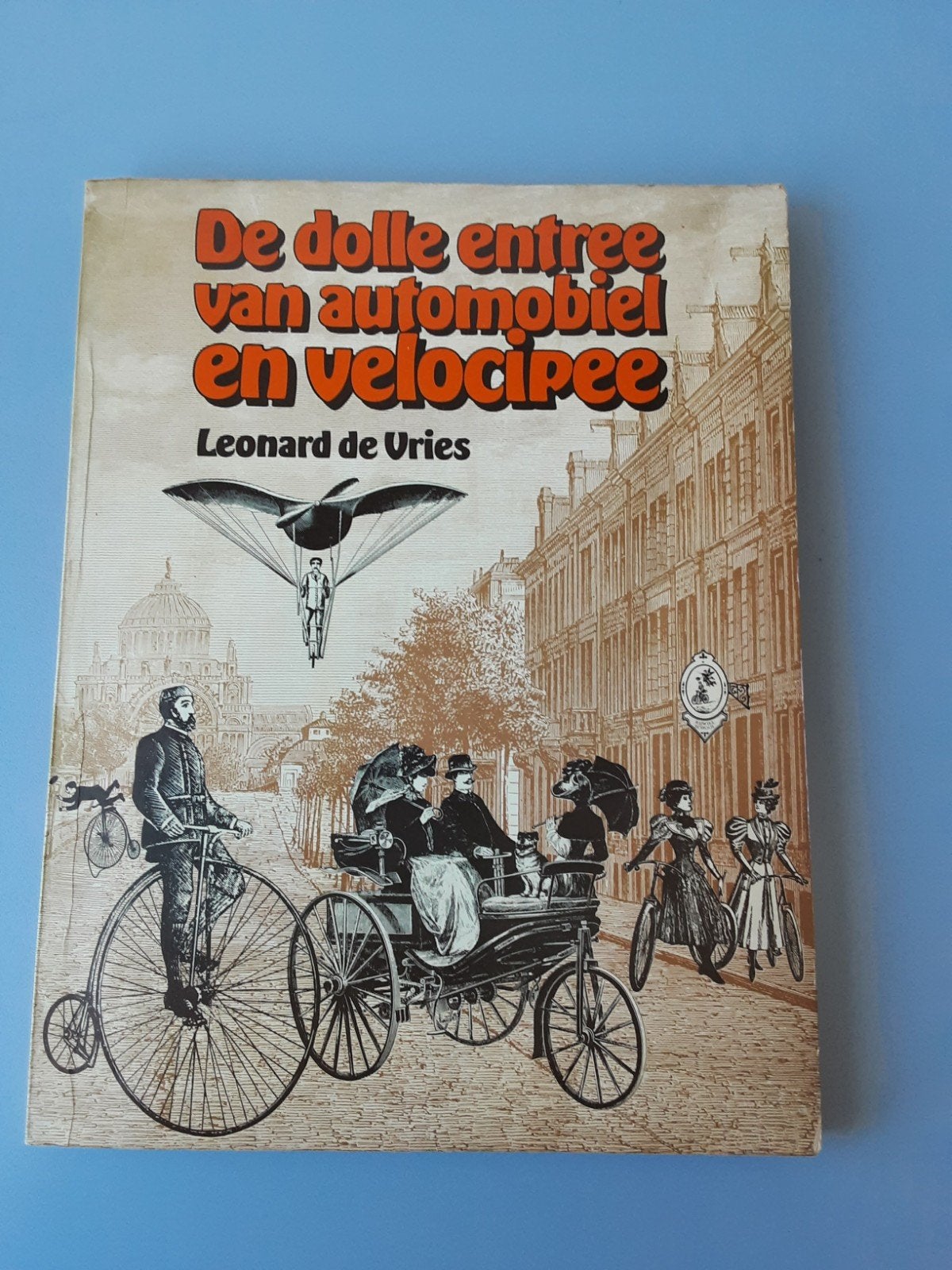 Leonard de Vries - automobiel velocipee, Ophalen of Verzenden, Album of Boek